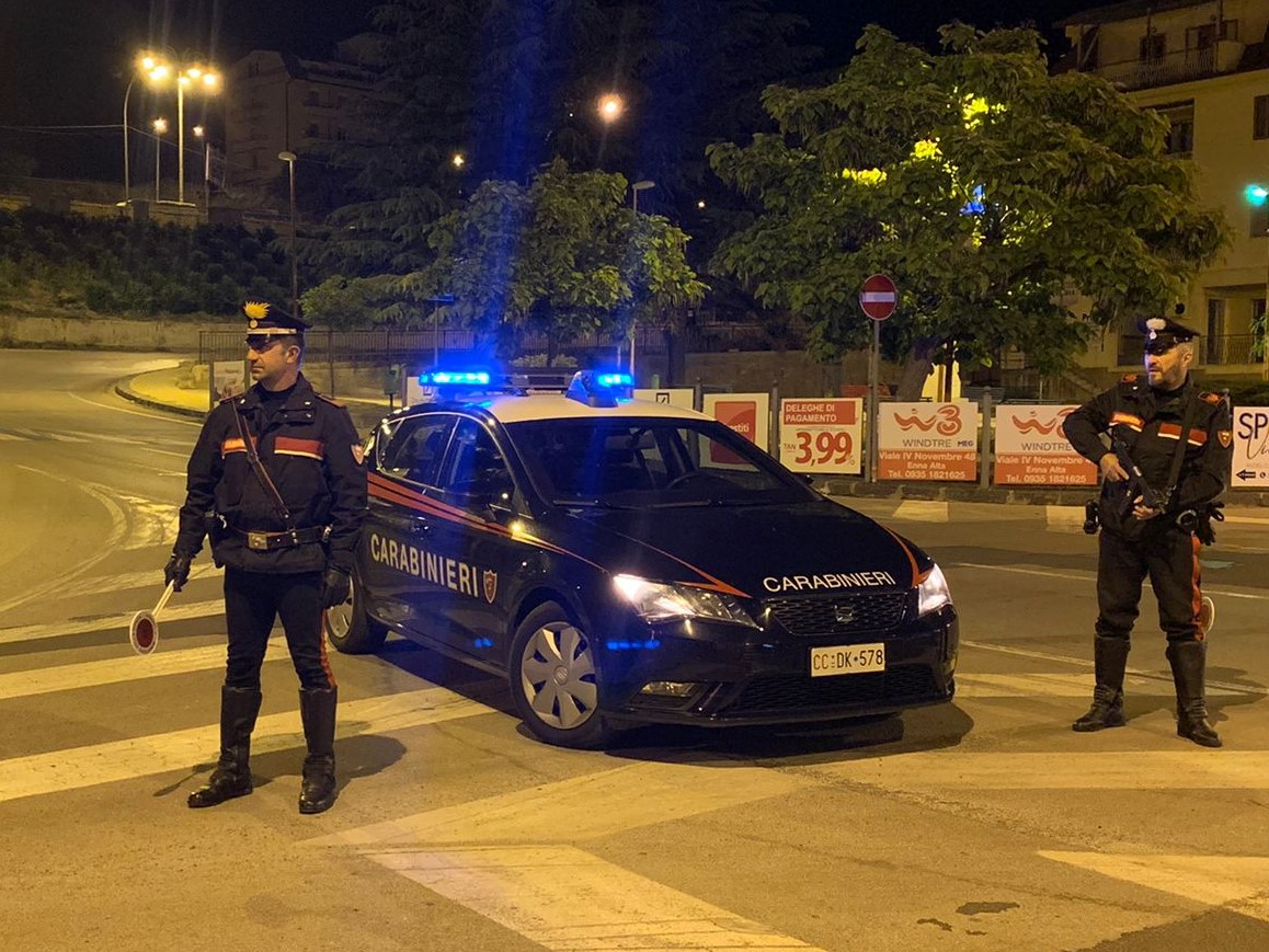 Carabinieri di Enna: minore arrestato per spaccio di droga