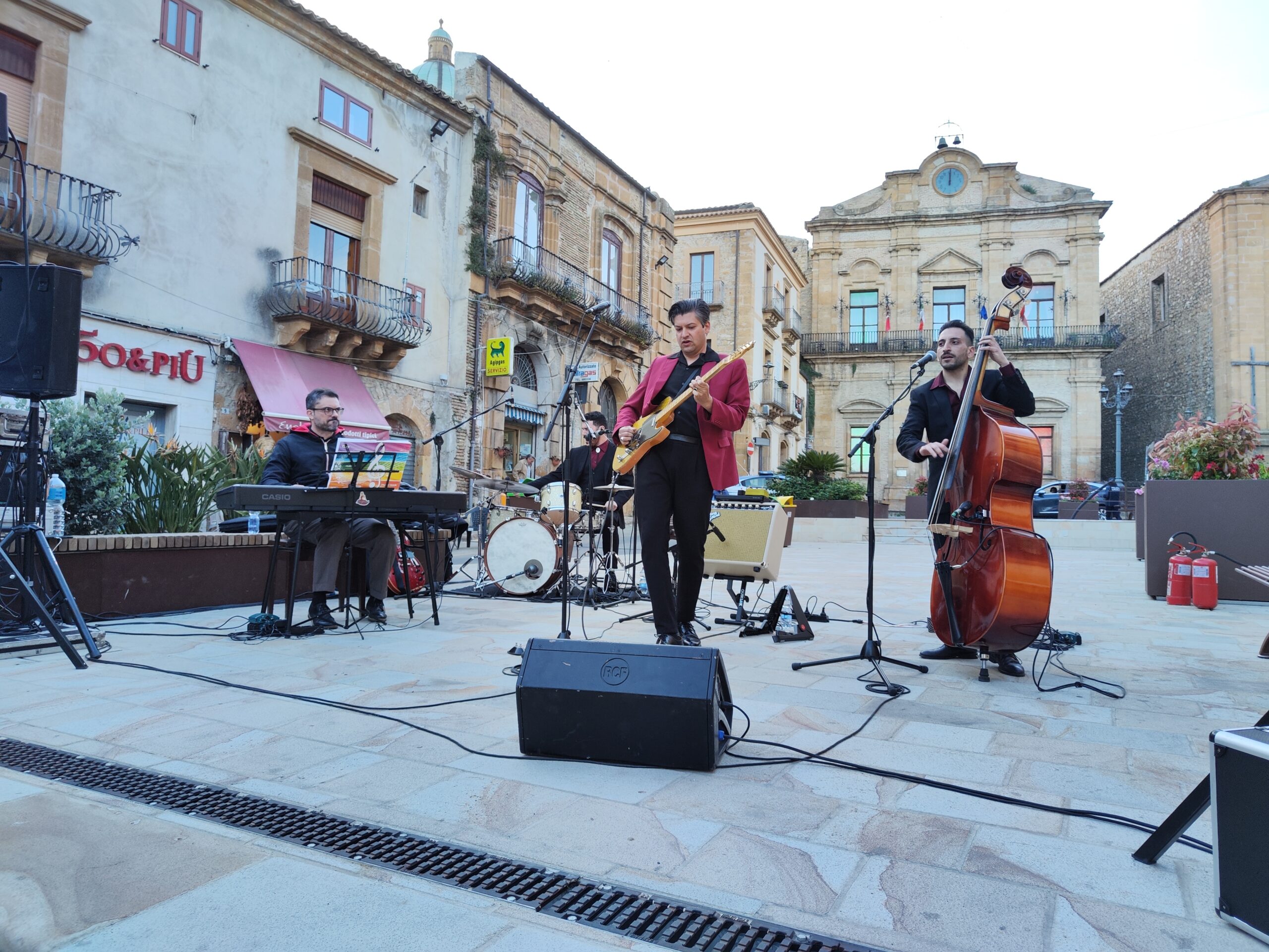 Piazza Armerina. Hanno aperto il BaRock Festival Marco J & The Jaywalkers