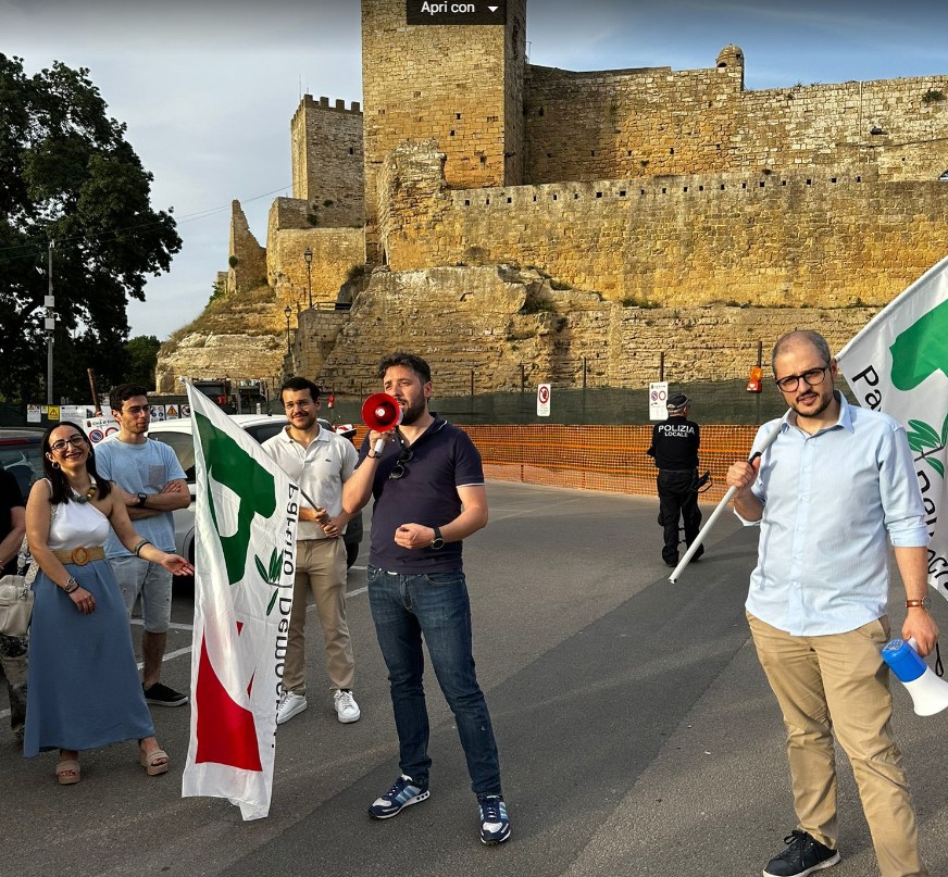 Enna – Il PD in piazza per difendere il Castello di Lombardia