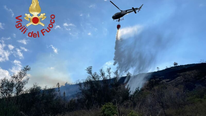 Vigili del Fuoco di Enna: domato incendio nel centro abitato di Piazza Armerina