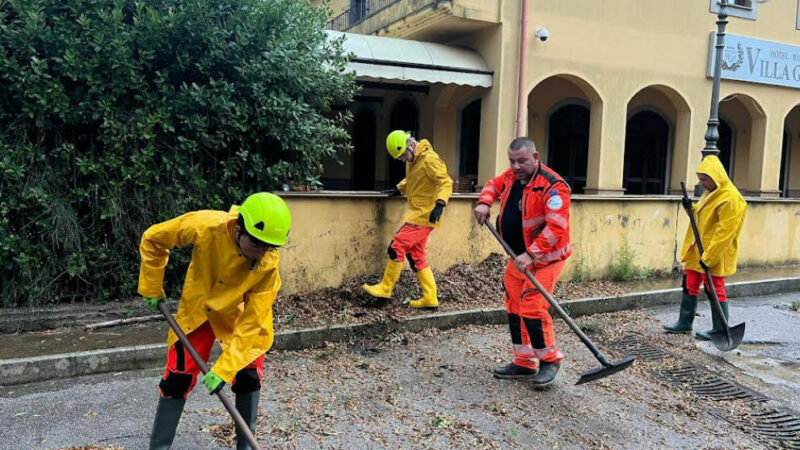 Protezione civile in azione a Enna: volontari al lavoro dopo il violento temporale