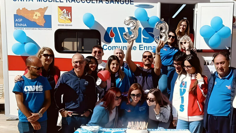 L’Avis di Enna festeggia trentatré anni con una donazione in autoemoteca