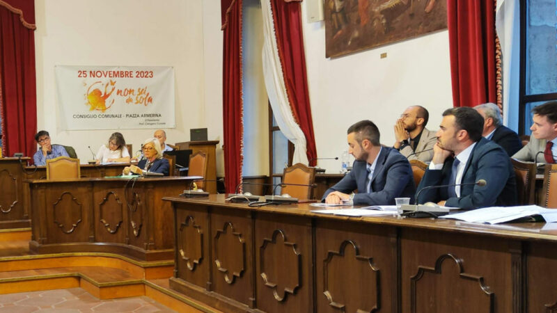 Piazza Armerina, il sindaco: “Bocciato dall’opposizione emendamento cruciale per il commercio locale”