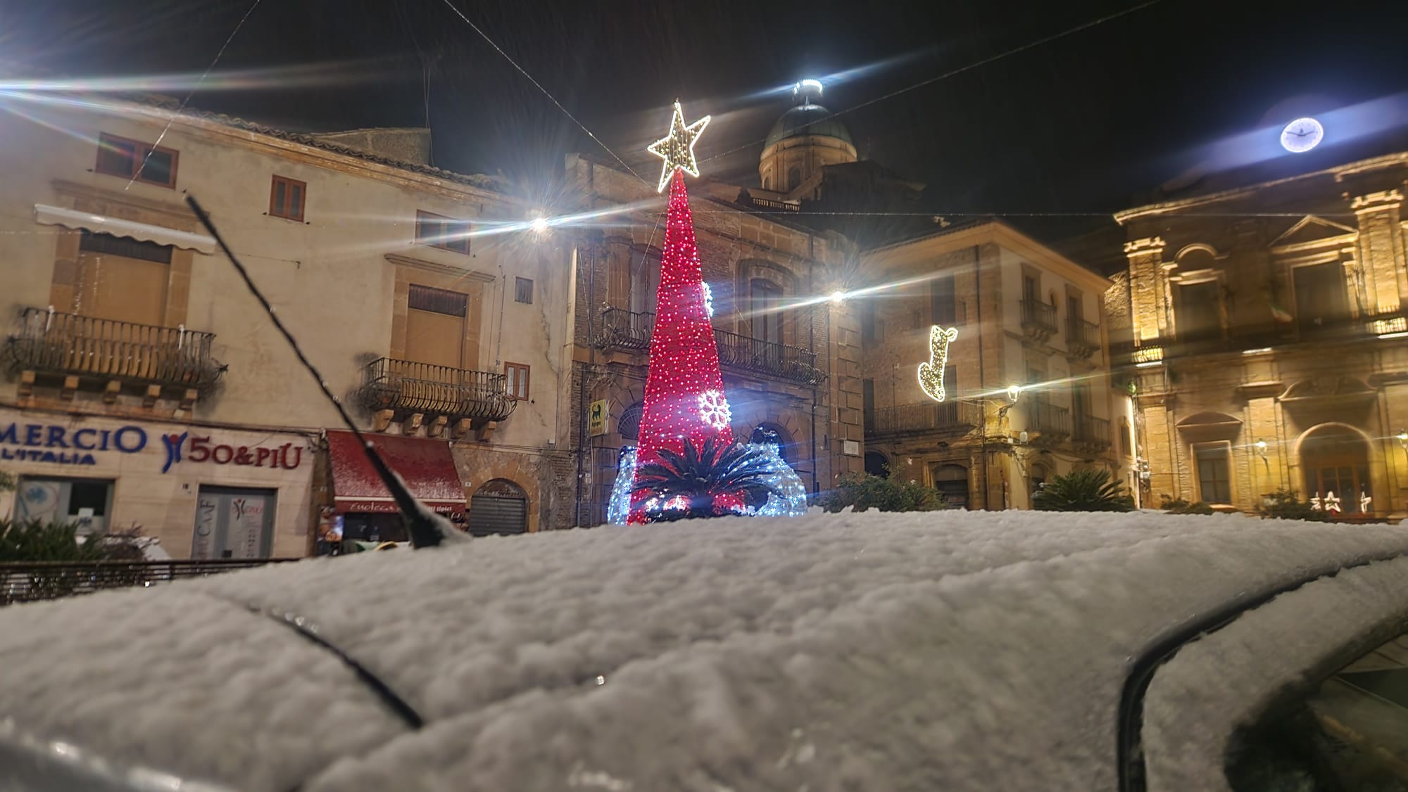 Piazza Armerina – La neve per la Vigilia di Natale. Non accadeva da 38 anni