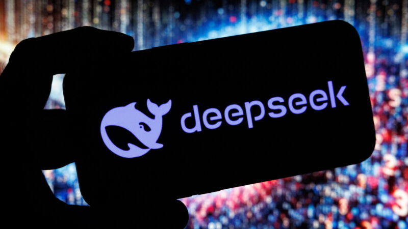 DeepSeek sfida la supremazia americana nell’intelligenza artificiale: il nuovo scenario globale