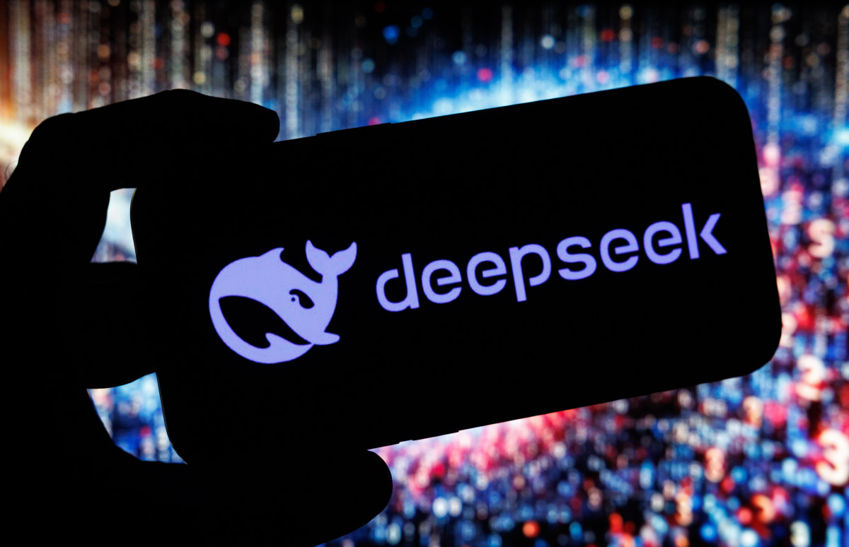 DeepSeek sfida la supremazia americana nell’intelligenza artificiale: il nuovo scenario globale